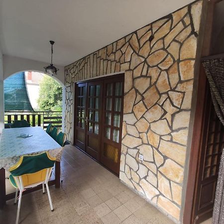 Family Apartment Near Beach 比奥格勒·纳·莫鲁 外观 照片