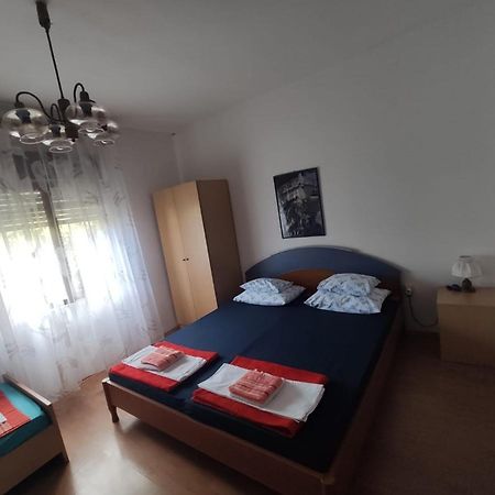 Family Apartment Near Beach 比奥格勒·纳·莫鲁 外观 照片