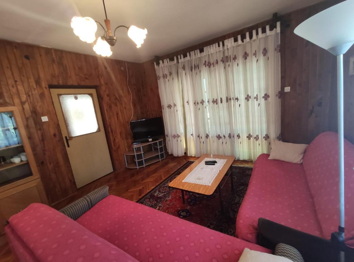 Family Apartment Near Beach 比奥格勒·纳·莫鲁 外观 照片