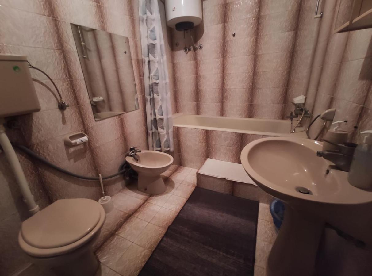 Family Apartment Near Beach 比奥格勒·纳·莫鲁 外观 照片