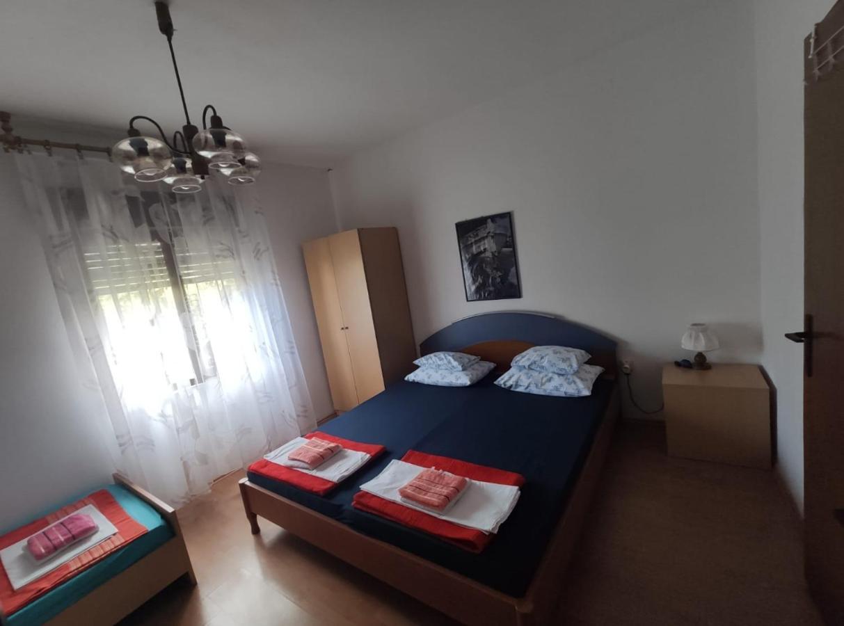 Family Apartment Near Beach 比奥格勒·纳·莫鲁 外观 照片